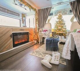 How they decorated their RV for Christmas & made it extra cozy