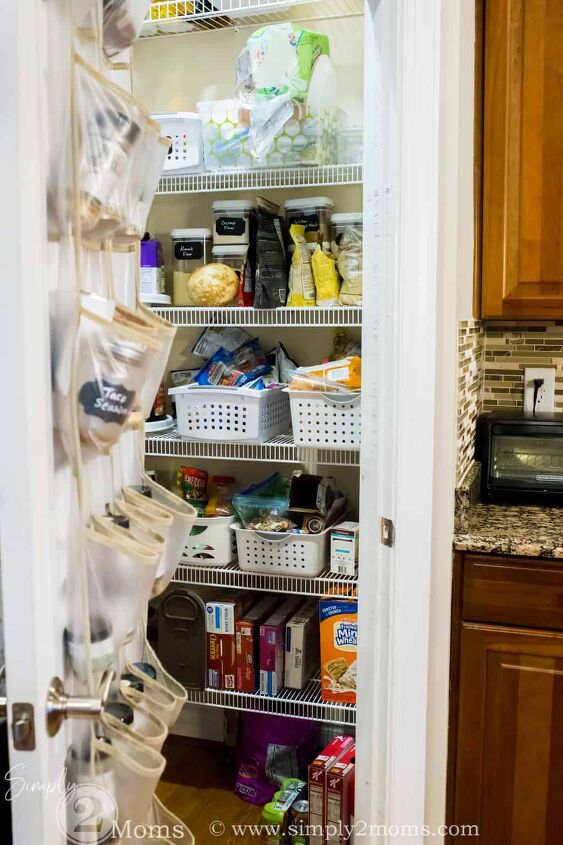 6 simple ideas for an organized pantry with wire shelving