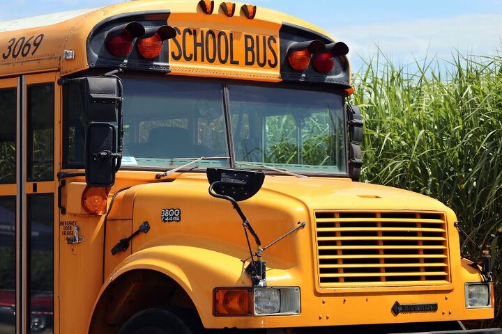 1994 bluebird bus, Yellow school bus