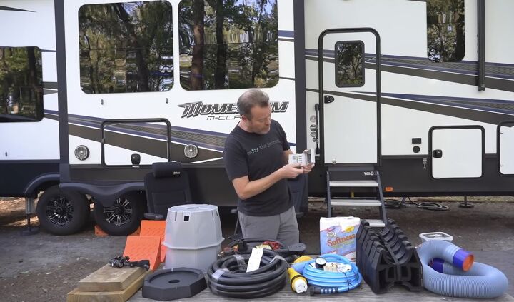 RV Campsite Setup Ideas: 21 Essential Pieces of Setup Equipment | Simplify