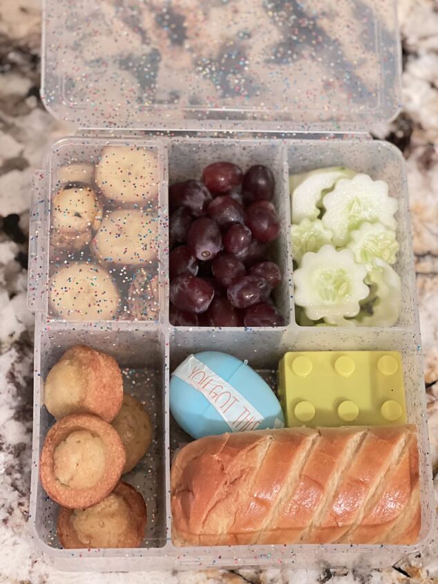 doing it on a dime back to school bento box lunch ideas on a budget, Note this one is not leak proof