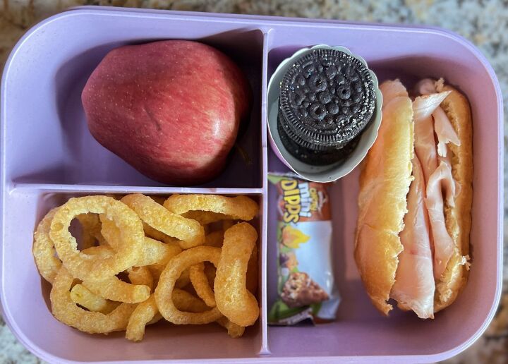 doing it on a dime back to school bento box lunch ideas on a budget, The 2 minute quick lunch