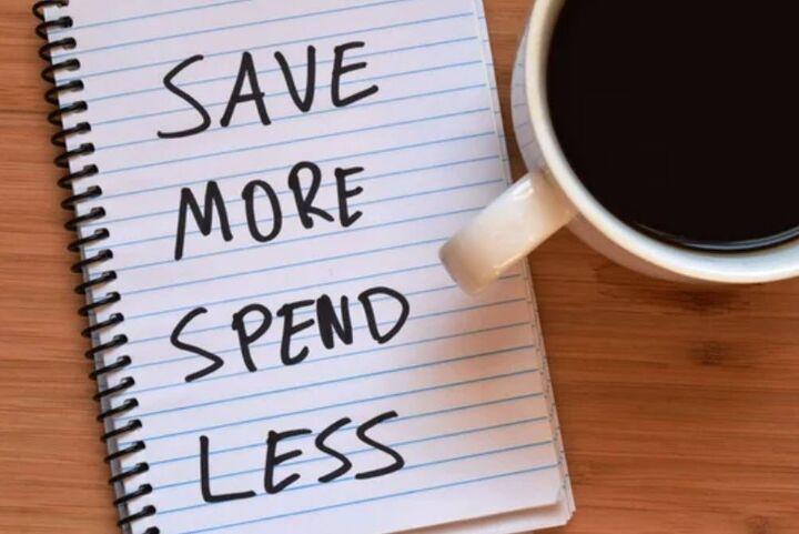 effective ways how to spend less money this year