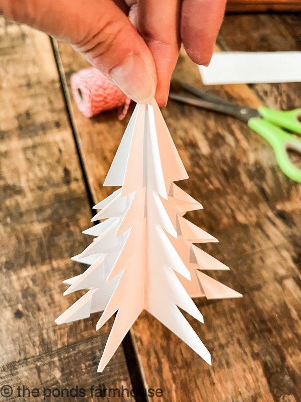 19 sustainable christmas craft ideas trends, Origami or Folded Paper Christmas Tree for copy paper