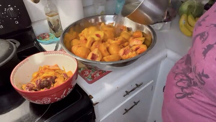 want to save the summer s peaches try this easy peach canning recipe, Treating the peaches with Ball Fruit Fresh