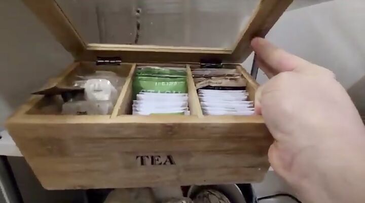 diy coffee cart juice bar for a simple minimalist morning, Different teas in a box