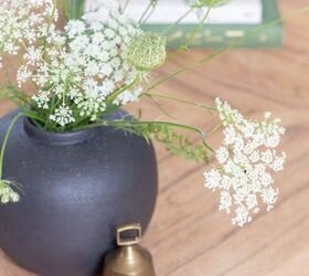 She uses this pretty wildflower as the perfect FREE home accessory for fall