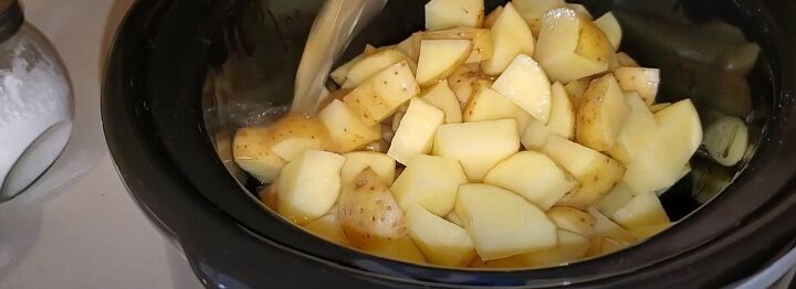 3 super easy convenient dump and go crock pot meals, Putting potatoes in the crock pot