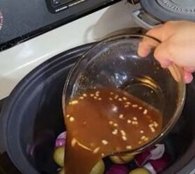 2 time saving fall crock pot recipes pot roast apple pie, Adding sauce to the crock pot