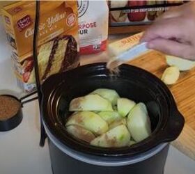 2 time saving fall crock pot recipes pot roast apple pie, Adding apples and cinnamon to the crock pot