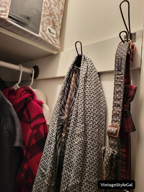 organizing tips for closet, how to store collars