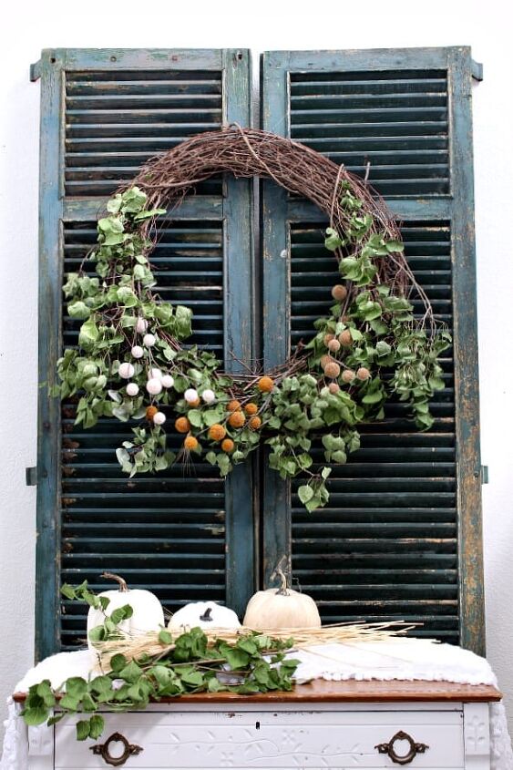 natural and simple decorating ideas for fall, DIY Fall Farmhouse Wreath using mostly greenery from our yard