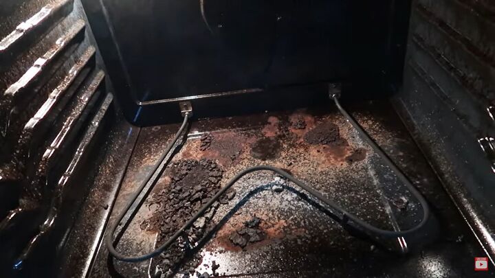 oven cleaning hack, Dirty oven before the DIY oven cleaner