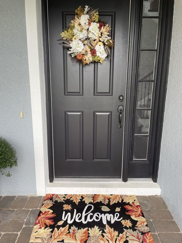 Budget Decorating Ideas for an Amazing Fall Porch | Simplify
