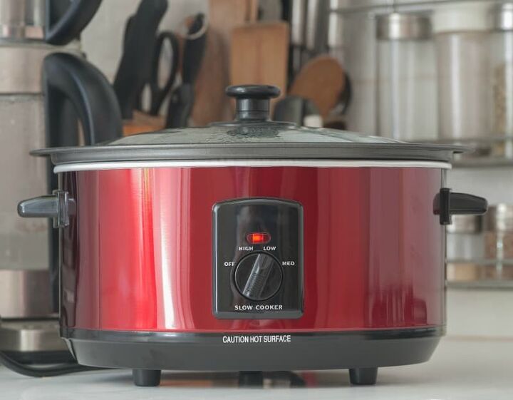 10 simple ways to lower your electric bill, I m sharing these tips for using your slow cooker because on a busy night your slow cooker is a life saver