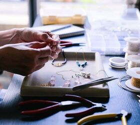 Her tiny house & art studio is the perfect creative space for every woman who needs peace & quiet