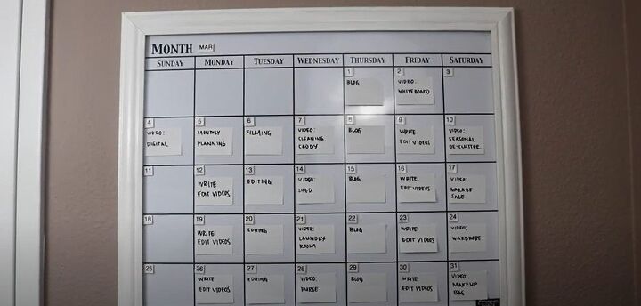 the best ways to use scheduling whiteboards avoid the mess of ink, Monthly whiteboard calendar