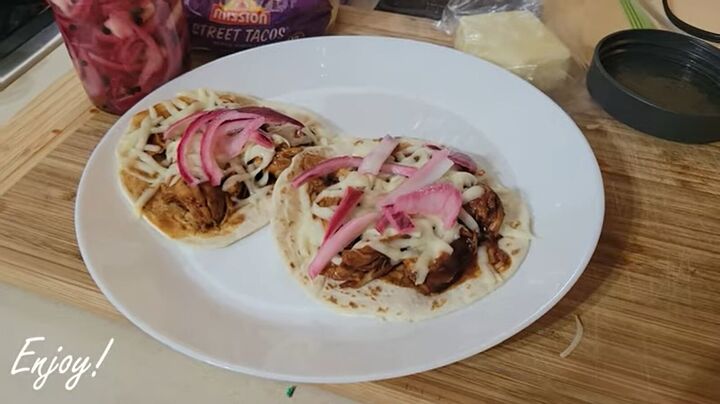 these 2 dollar meals prove that budget meals don t have to be boring, 2 chicken tostadas