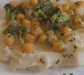 6 easy cheap vegetarian recipes you can make for just 5 26, Mashed potatoes with chickpea gravy