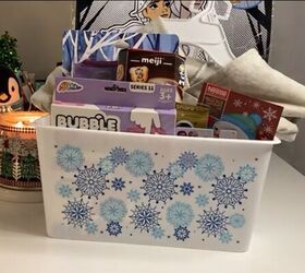 6 budget gift basket ideas for the festive season, Frozen themed DIY Christmas gift basket