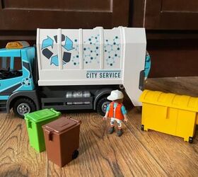teaching kids recycling, a toy recycling truck from PLAYMOBIL