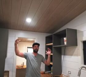 Stunning Off-Grid Apartment With Tiny House Exterior Design image