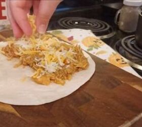 3 quick easy canned chicken recipes using dollar tree ingredients, Filling the quesadillas