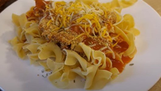 3 quick easy canned chicken recipes using dollar tree ingredients, Crispy Italian chicken over pasta