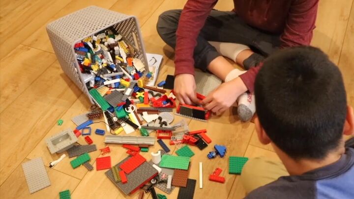 47 things we don t buy as a minimalist family, Kids playing with legos