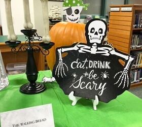 throw an easy halloween party on a scary small budget, Halloween signs on food buffet table