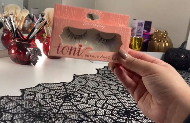 how to make gift baskets for under 10 using only dollar tree items, ioni false lashes