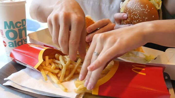10 normal things i don t do as a financial minimalist, Spending money on fast food