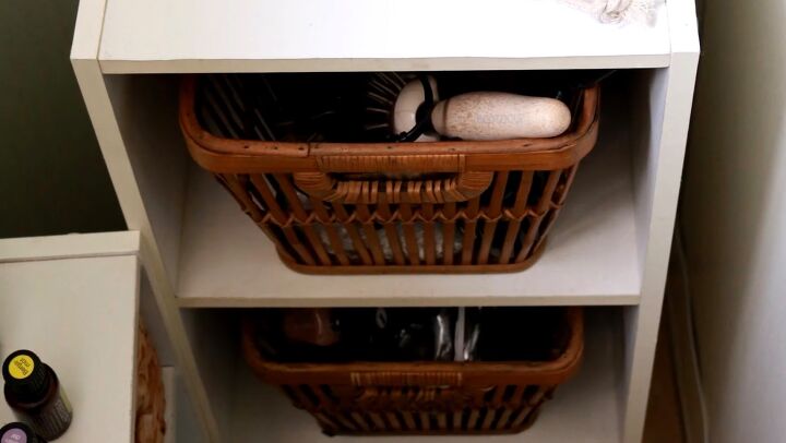 12 practical beautiful clever organizing solutions for your home, Using baskets as an organizing solution
