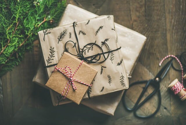 5 simple ways to have a debt free christmas, debt free Christmas holiday season