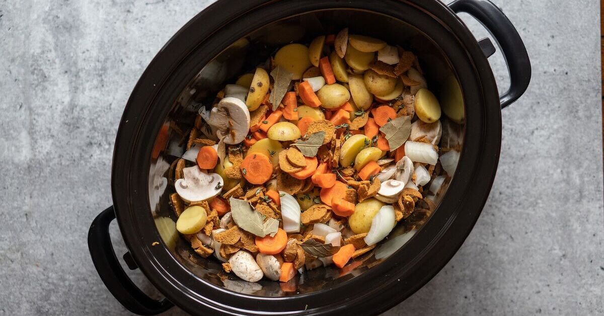 Dirt Cheap 50-Cent Meals You Can Make Using a Crockpot | Simplify