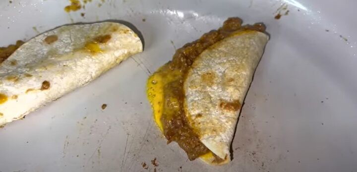 8 budget kid friendly meal mini tacos with ground turkey, Frying the tortillas
