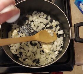 3 easy freezer friendly thanksgiving leftover recipes, Seasoning the onion