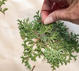 how to use greenery for christmas diy projects, Fill cardboard circle with fresh Christmas Greenery to make an ornament