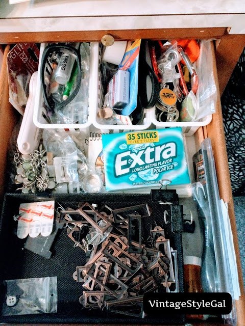 how to organize the junk drawer for 1 00 something i found