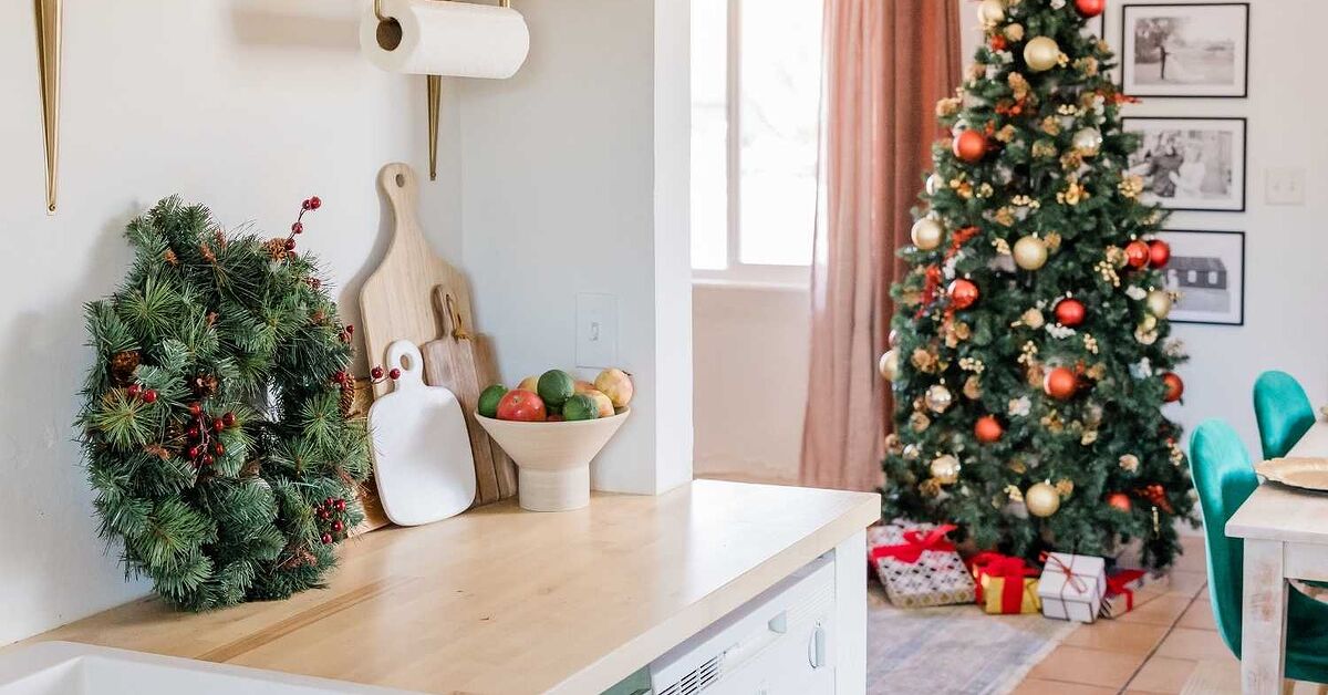 15+ Ideas For Cheap Christmas Decorations Simplify Cheapest Christmas Decorations