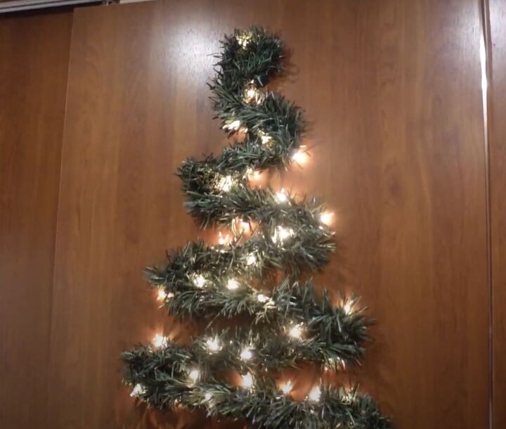super easy rv christmas tree hack cute festive decor, RV Christmas tree