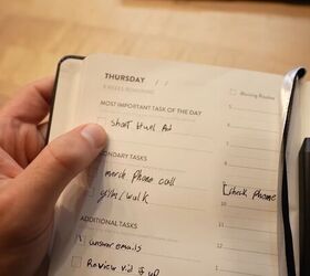 A day in the life of a minimalist: How to do less yet stay super productive