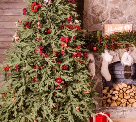 money saving ideas for christmas, christmas tree presents gifts
