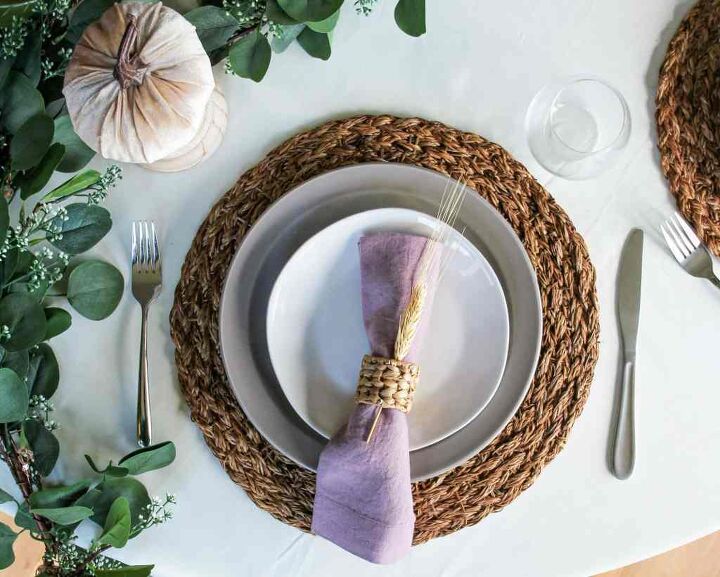how to use a garland for everyday holidays, Thanksgiving place setting Eucalyptus garland velvet pumpkin