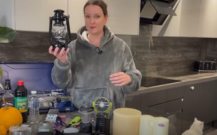 how to prepare for power outages especially in winter, Lantern for light