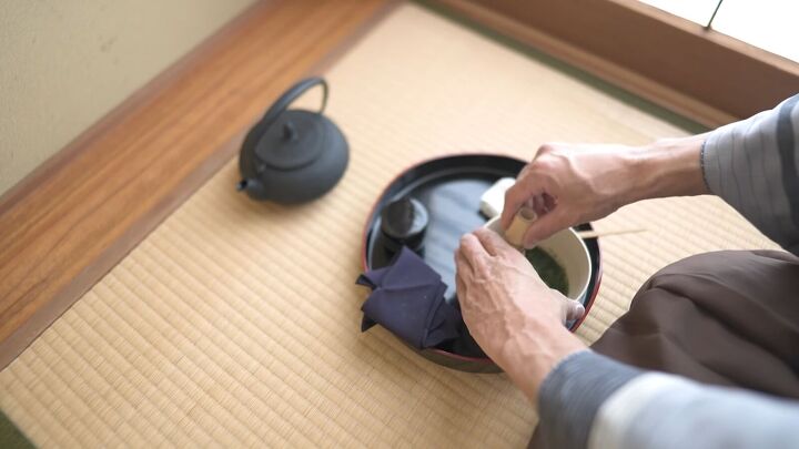 7 minimalist traditions customs for new year in japan, Tea ceremony for the New Year