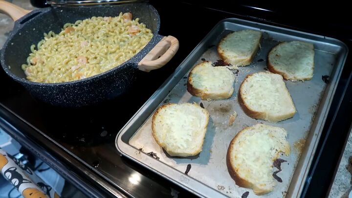 5 simple budget family meals i prepared for family this week, Shrimp Alfredo with garlic bread