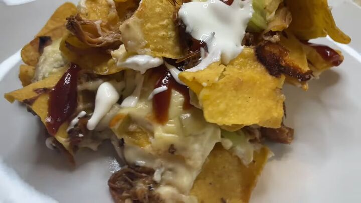 3 delicious meal ideas for a family of 4 on a budget, Pulled pork nachos