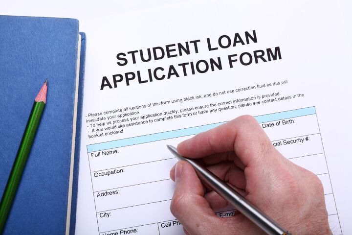how to pay off student loan debt paying off 20 000 in 2 years, Filling out a student loan application form