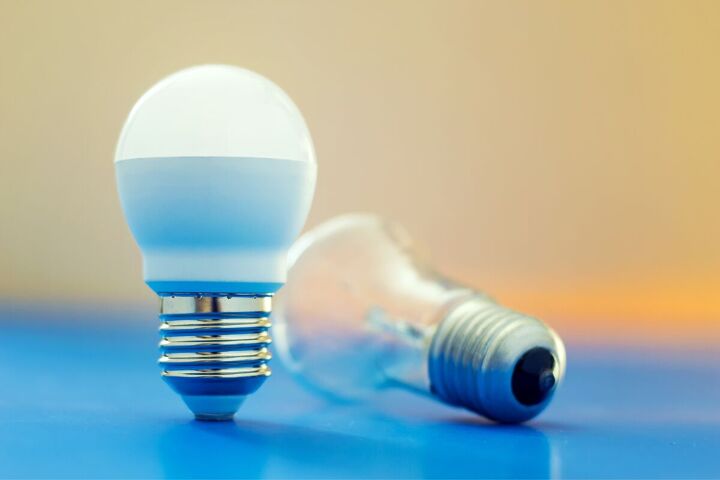 how to save money fast on a low income in the winter, Changing lightbulbs